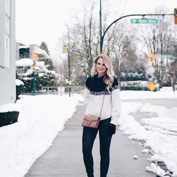 Gucci Interlocking GG Large Crossbody/Handbag - Picture 16 of 16